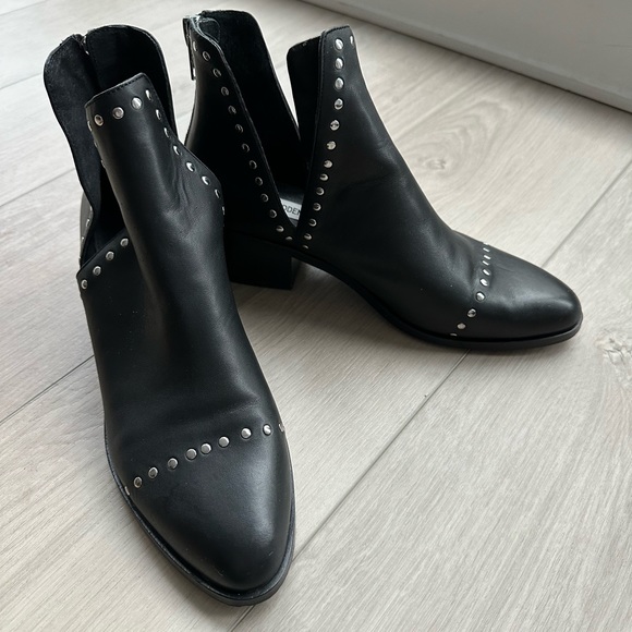 Steve Madden Black Booties w/ Silver Studs, Back Zipper, Side Slits - Picture 2 of 6